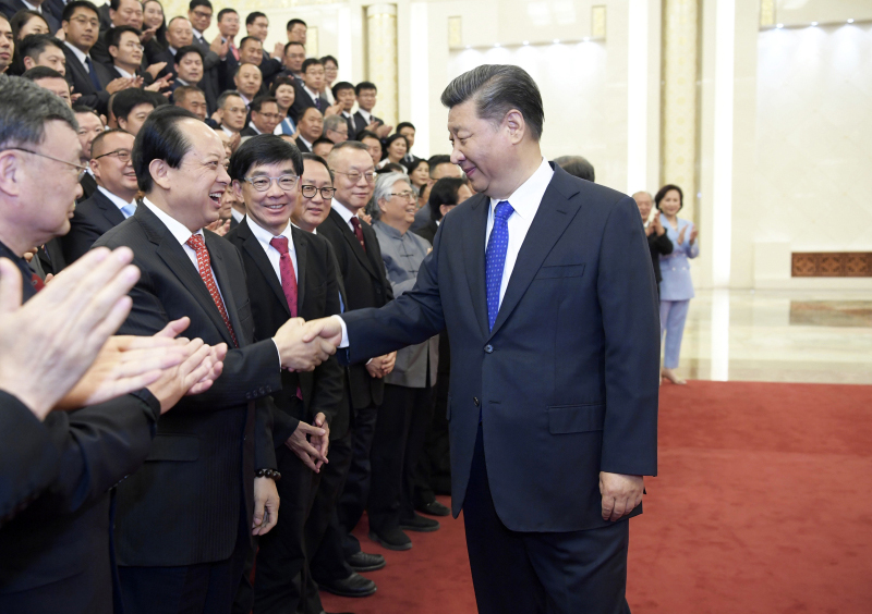 2019年5月28日，習(xí)近平主席在人民大會(huì)堂親切接見(jiàn)舒心先生